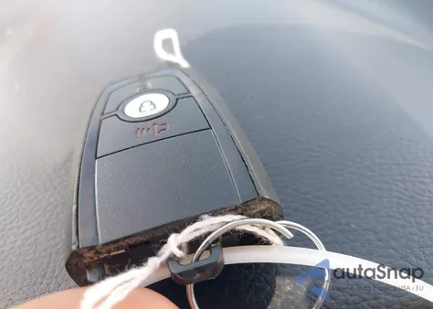 2018 Ford Edge Se z USA, uszkodzony, nr VIN 2FMPK3G9XJBB32208